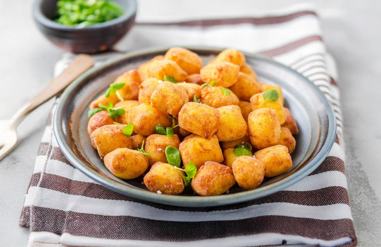 Croquetas de maíz con queso